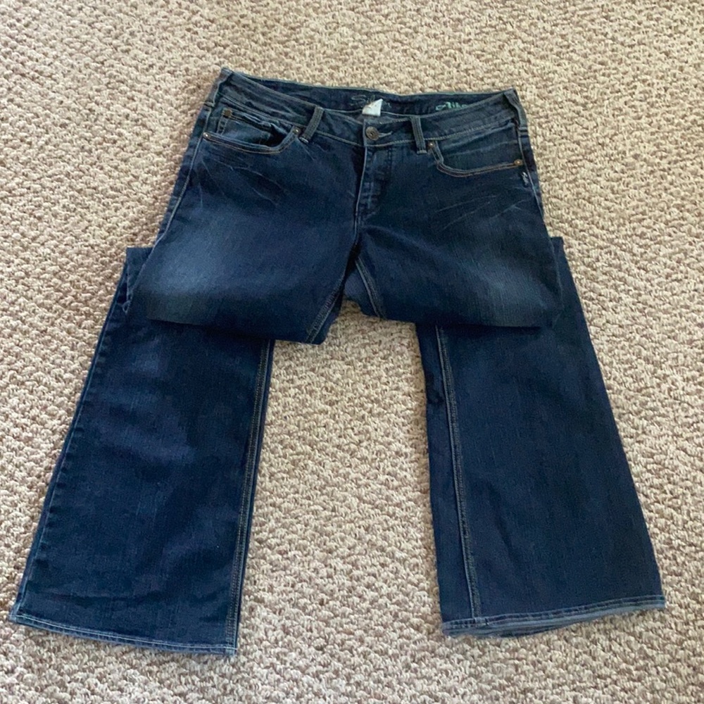 Silver Aiko 32/33 EUC
